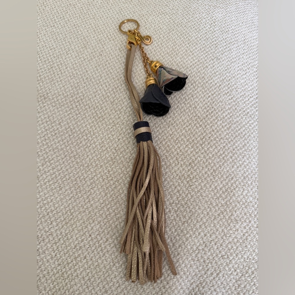 BonBonite Artisan Floral Leather Tassel Keychain - Picture 3 of 7